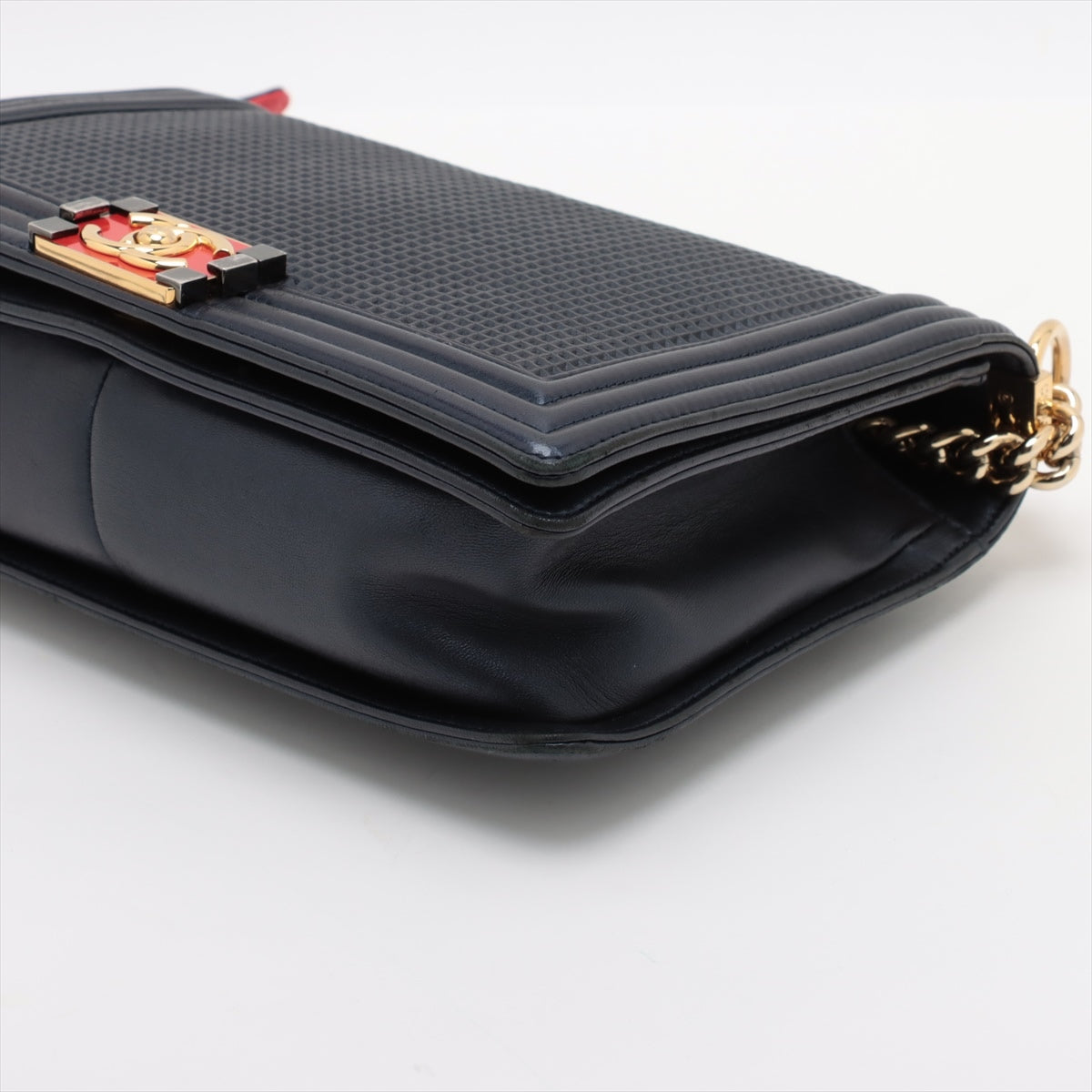 Chanel Boy Leather Chain Shoulder Bag Style