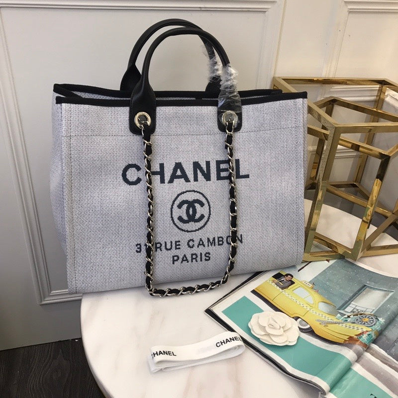 Chanel Luxury Handbag Style 561