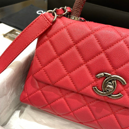 Chanel Luxury Handbag Style 537