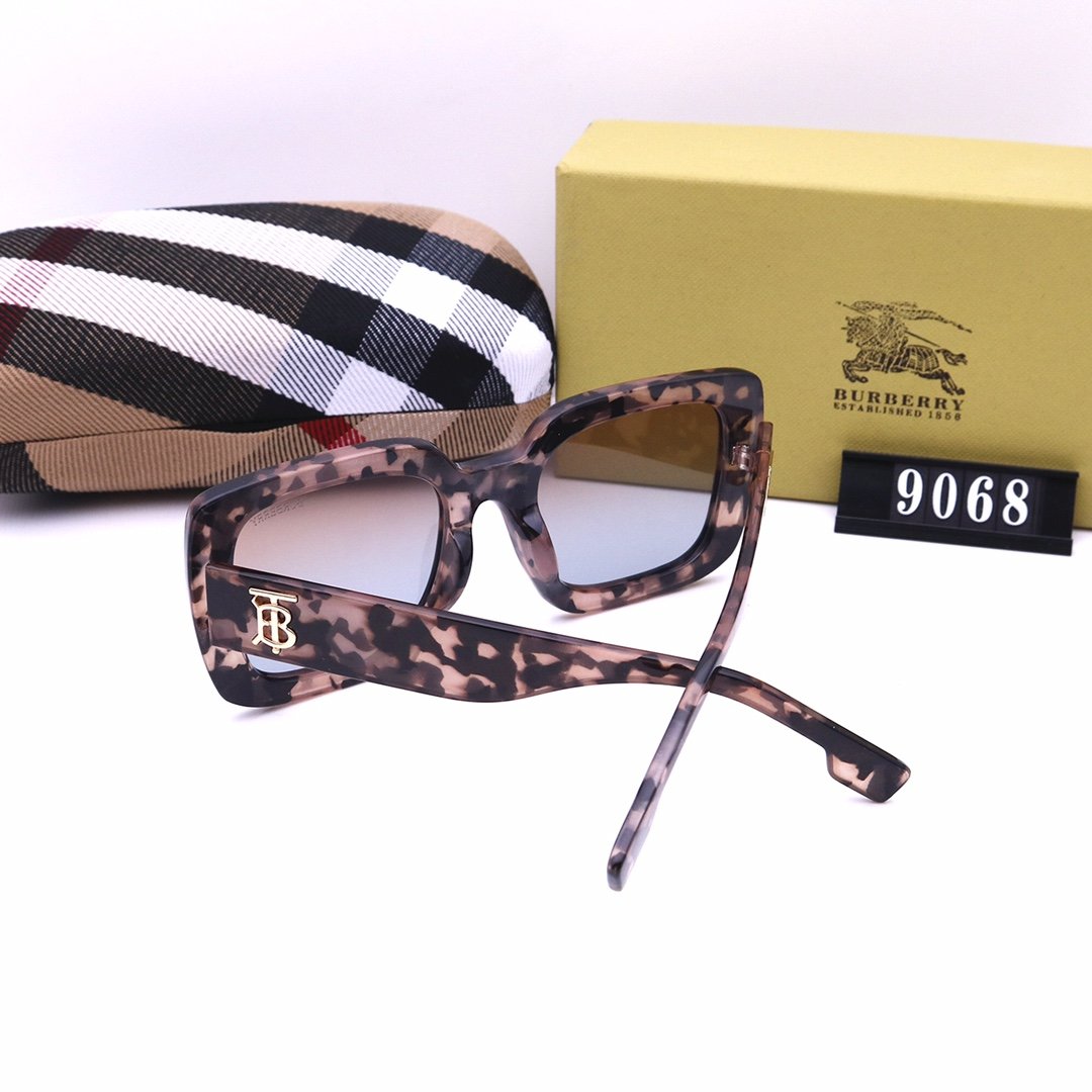 Women Fashion Classical Sunglasses