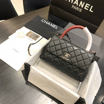 Chanel Luxury Handbag Style 538