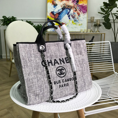 Chanel Luxury Handbag Style 550