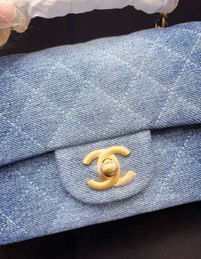 Chanel Luxury Leather Gold Shoulder Bag