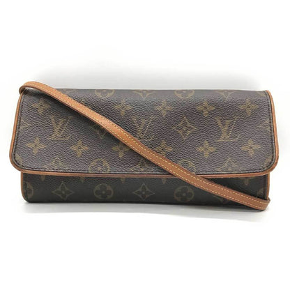Louis Vuitton   Pochette Shoulder Bag