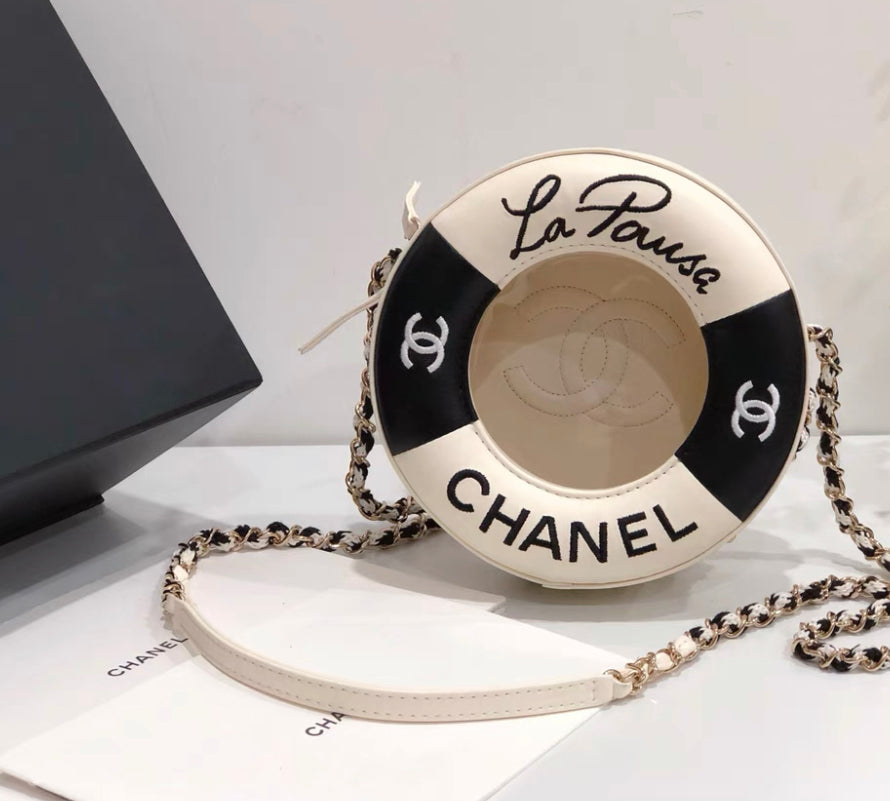 Chanel La Pausa Cruise 2019 Shoulder Bag