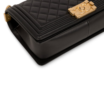 Chanel Boy Bag Lambskin Black Shoulder Bag Style 42