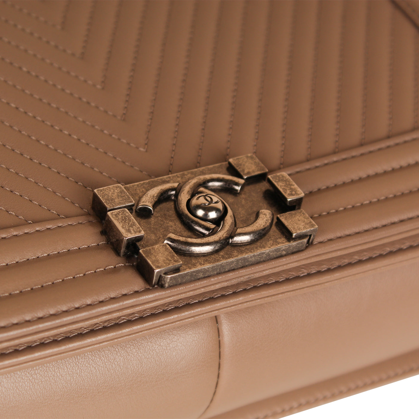 Chanel Boy Bag Calfskin Burgundy Shoulder Bag