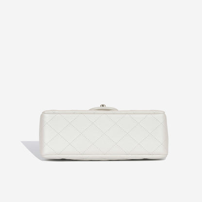 Chanel Classic Flap Lambskin Gold Shoulder Bag Style 63