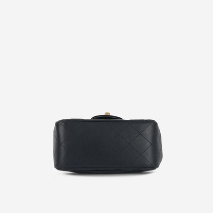 Chanel Classic Flap Lambskin Gold Shoulder Bag Style 132