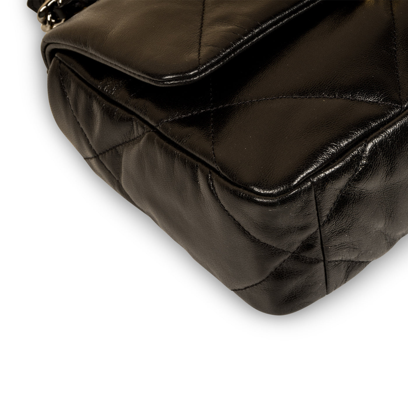 Chanel Chanel 19 Lambskin Black Shoulder Bag Style 22
