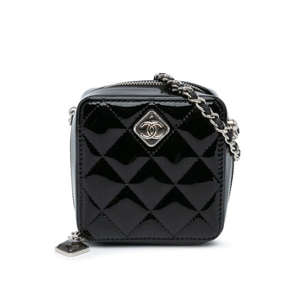 Chanel Cc Quilted Patent Diamond Resin Clutch With Chain