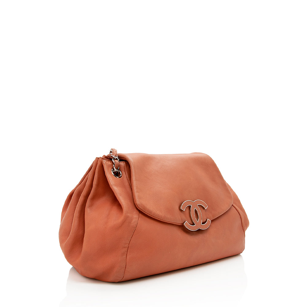 Chanel Calfskin Luxury Shoulder Bag Style