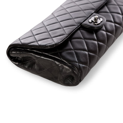 Chanel Classic Clutch With Chain