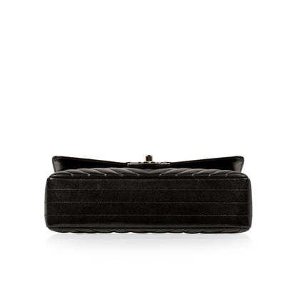 Chanel Classic Flap Bag - Medium - Chevron