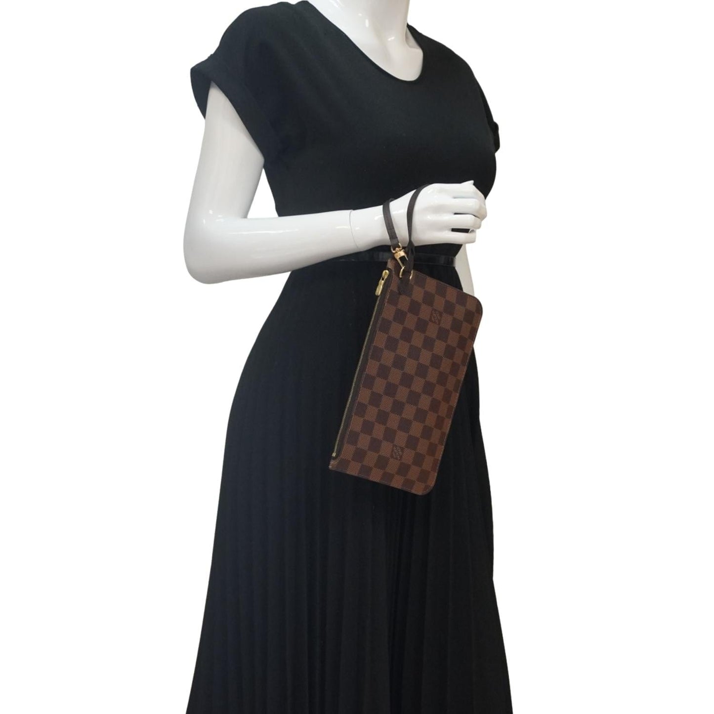 LOUIS VUITTON Neverfull Damier Ebene Pochette Wristlet Pouch Brown