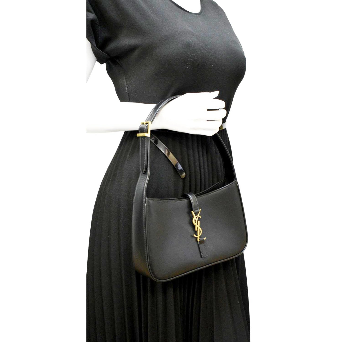 Saint Laurent Le 5 A 7 Leather Black Shoulder Bag Leather