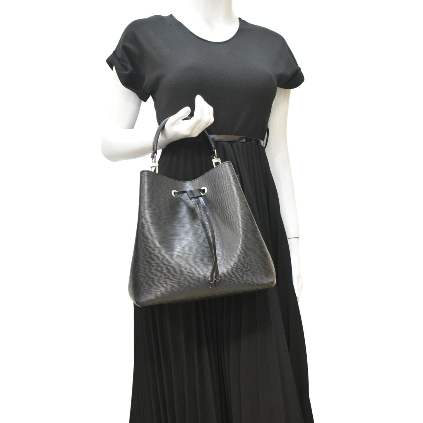 LOUIS VUITTON NeoNoe Epi Leather Shoulder Bag Black