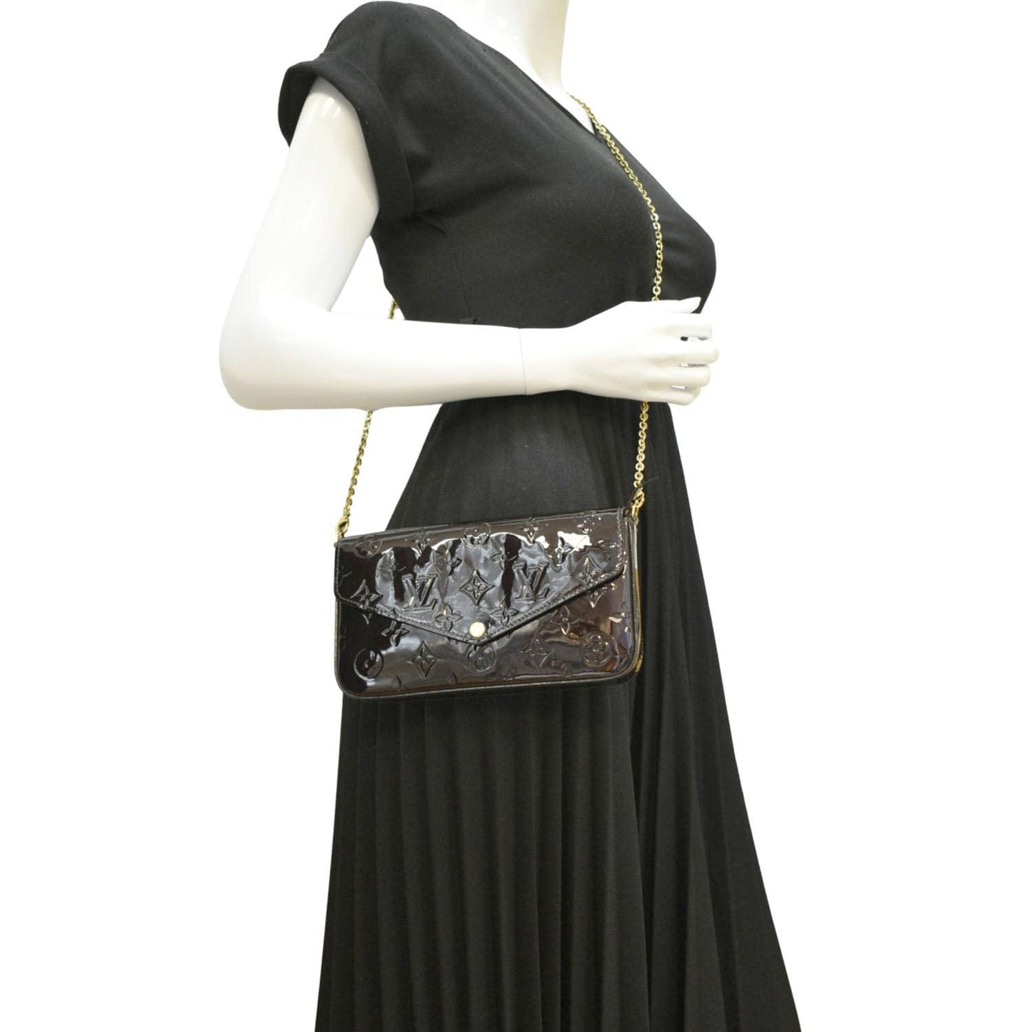 LOUIS VUITTON Felicie Pochette Monogram Vernis Crossbody Bag Amarante