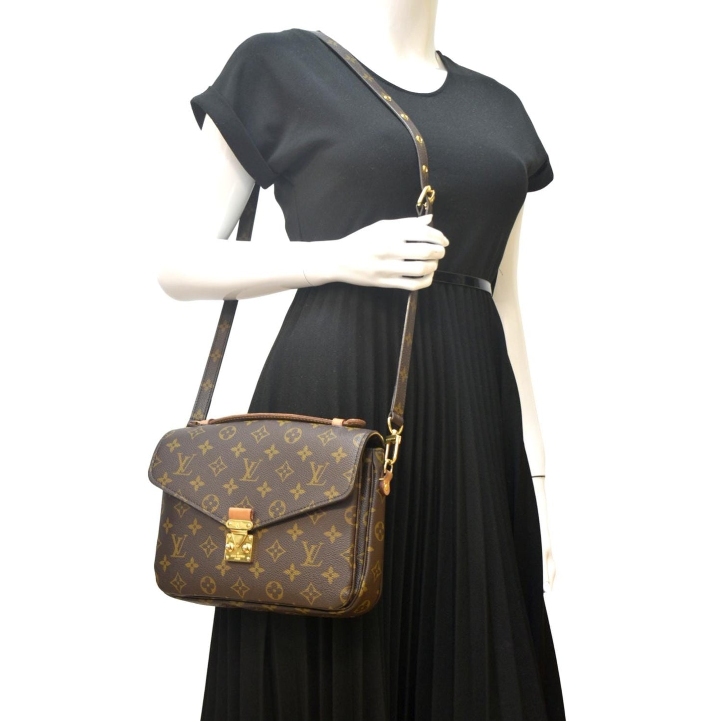 LOUIS VUITTON Metis Pochette Monogram Canvas Crossbody Bag Brown