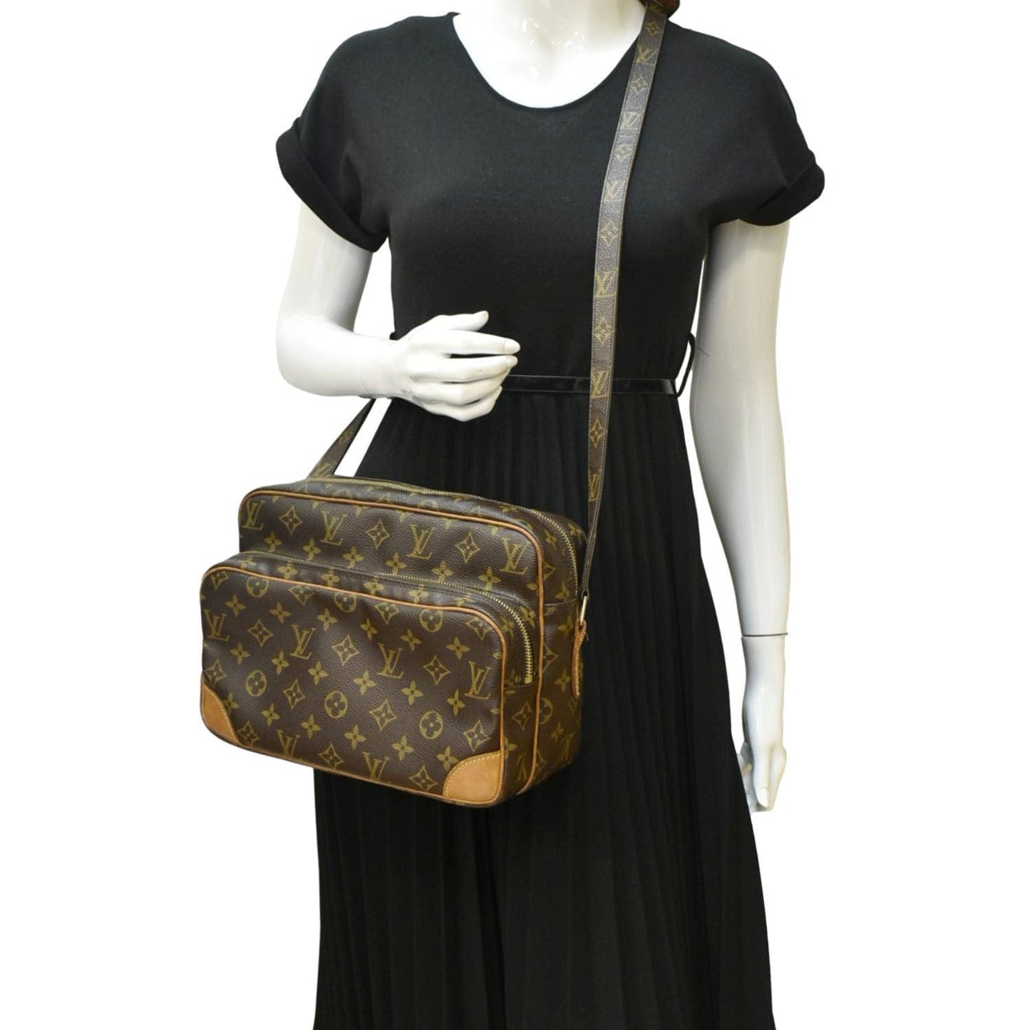 LOUIS VUITTON Nile Monogram Canvas Crossbody Shoulder Bag