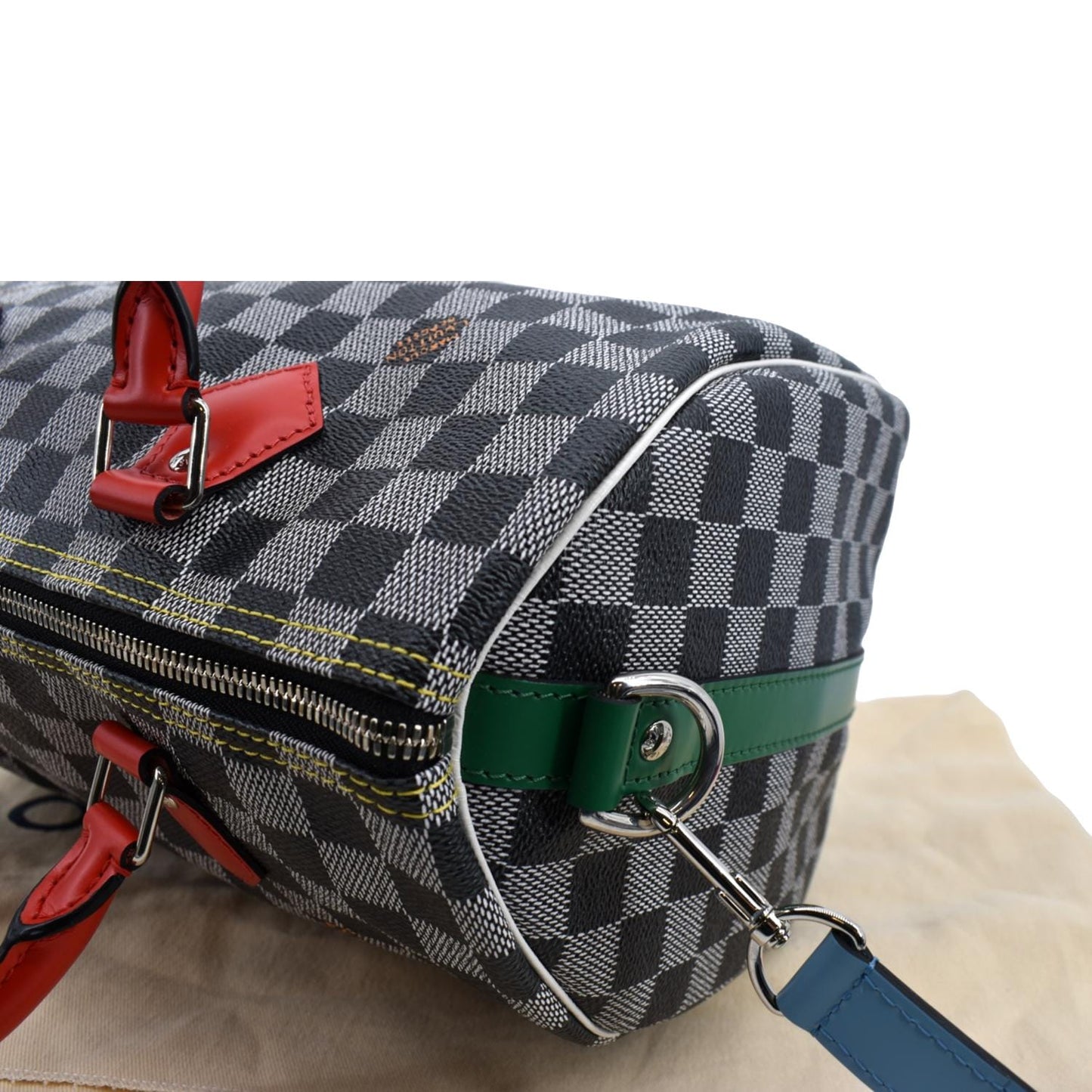 LOUIS VUITTON 30 Bandouliere Damier Shoulder Bag Black White