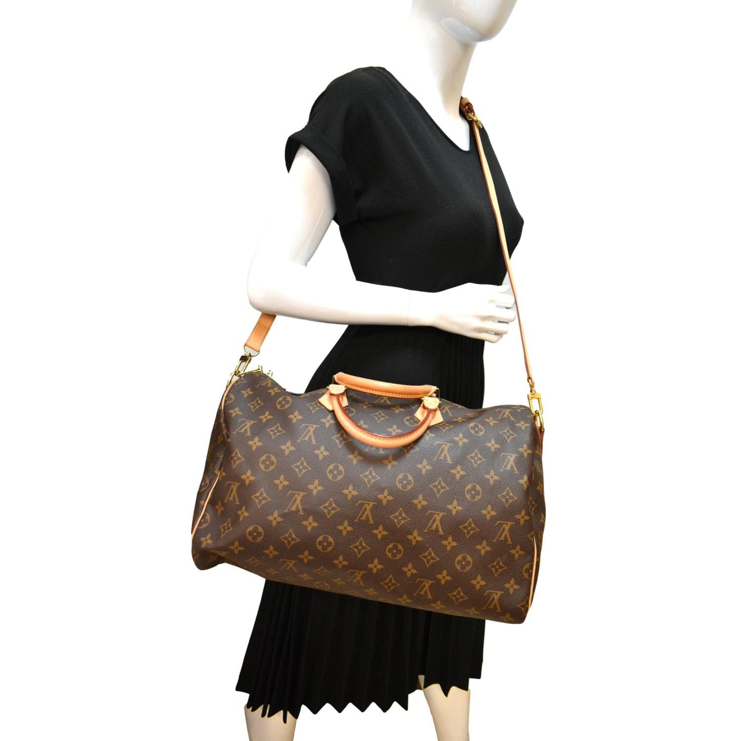 LOUIS VUITTON 40 Bandouliere Monogram Canvas Shoulder Bag Brown
