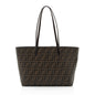 Fendi Zucca Medium Roll Tote (SHF-cWt25e)