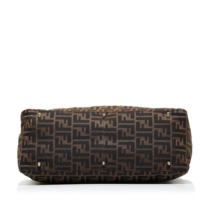 Fendi Zucca Tote (SHG-iHHWYi)