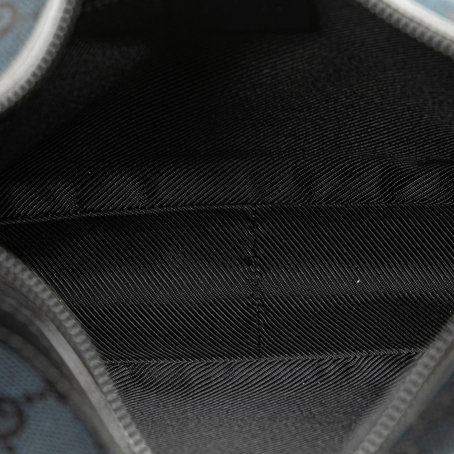 Gucci GG Canvas Shoulder Bag (SHG-PpqADZ)