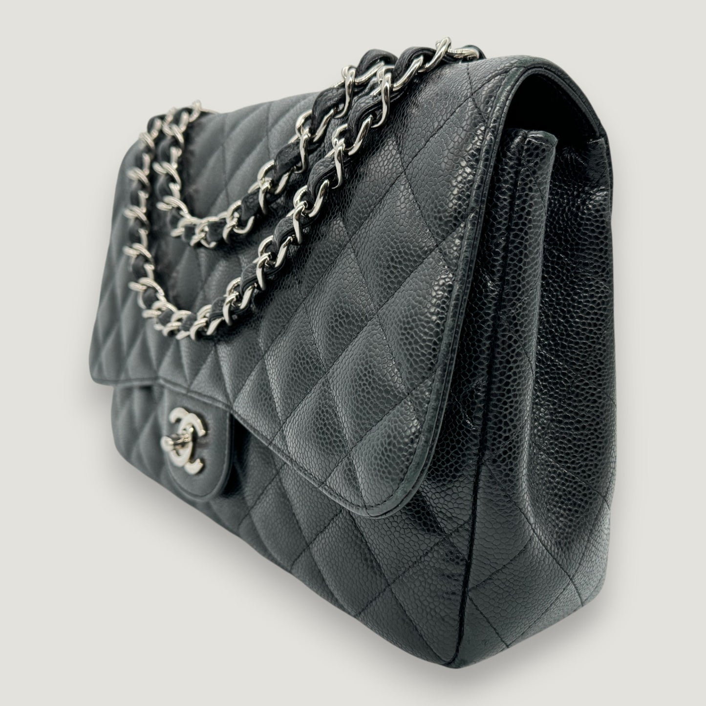 Chanel CLASSIC JUMBO Handbag