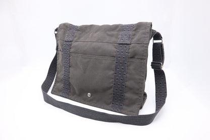 Hermes Herline Bassas Shoulder Bag In Grey Canvas