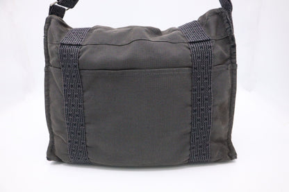 Hermes Herline Bassas Shoulder Bag In Grey Canvas