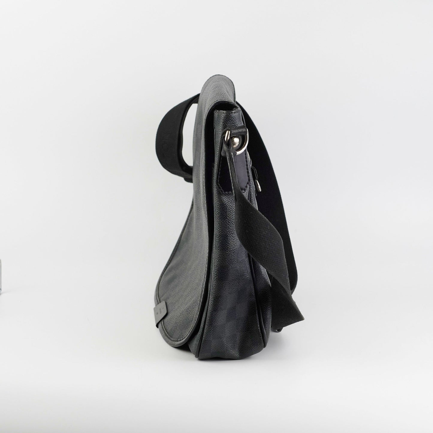Louis Vuitton Messenger Monogram Shoulder Bag