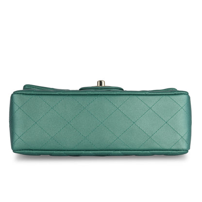 Chanel Classic Flap Lambskin Gold Shoulder Bag Style 68
