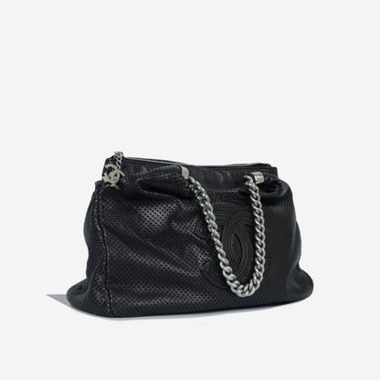 Chanel Luxury Leather Black Tote Bag Leather