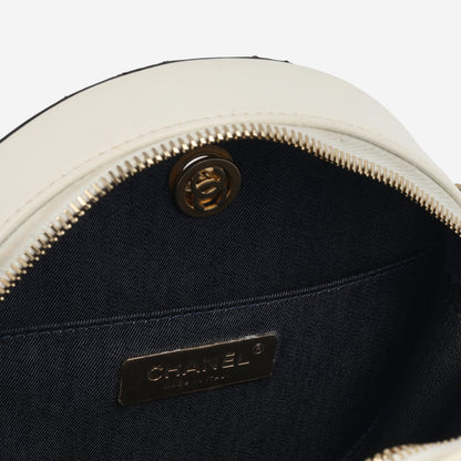 Chanel En Vogue Round Crossbody