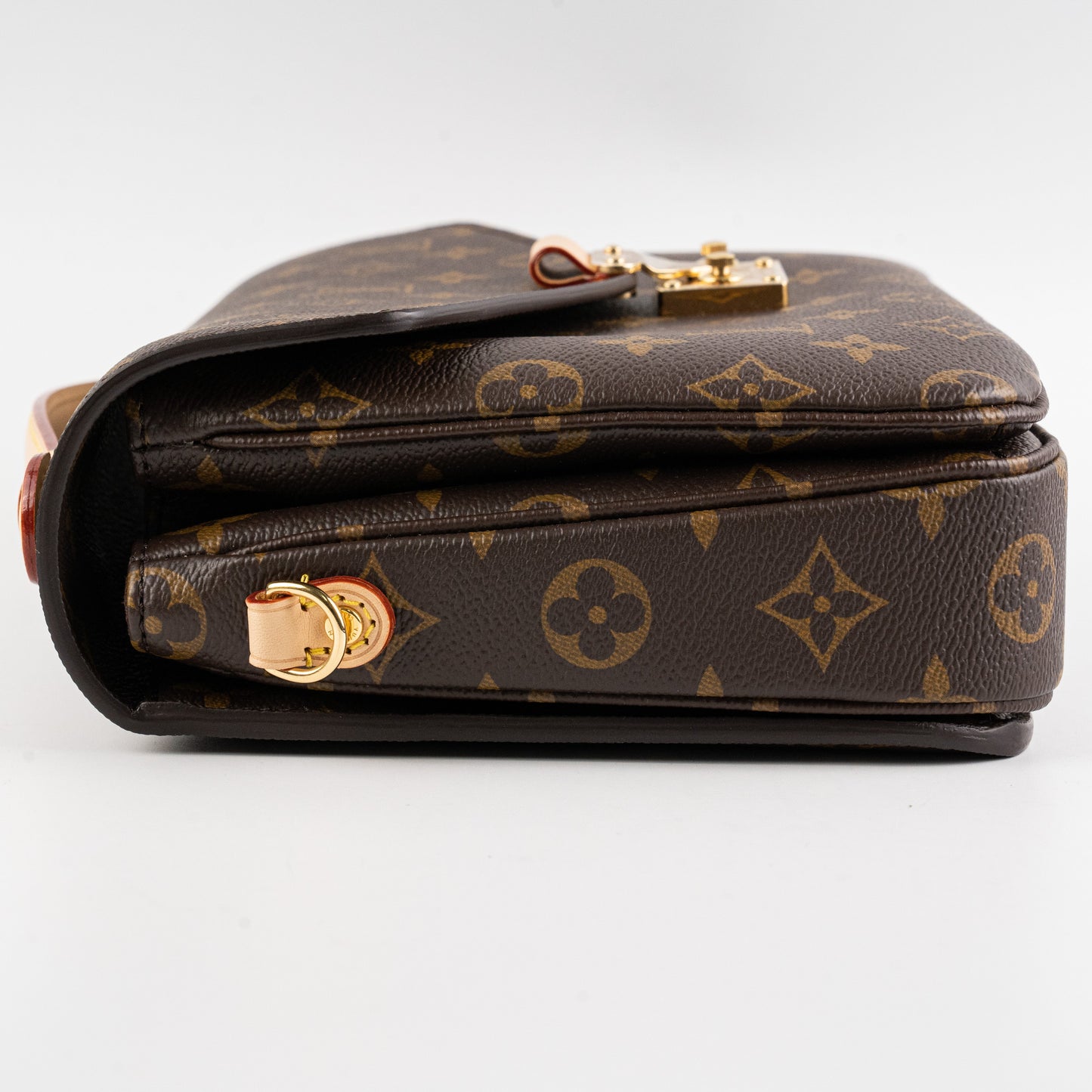 ITEM 12 - Louis Vuitton Pochette Metis Monogram