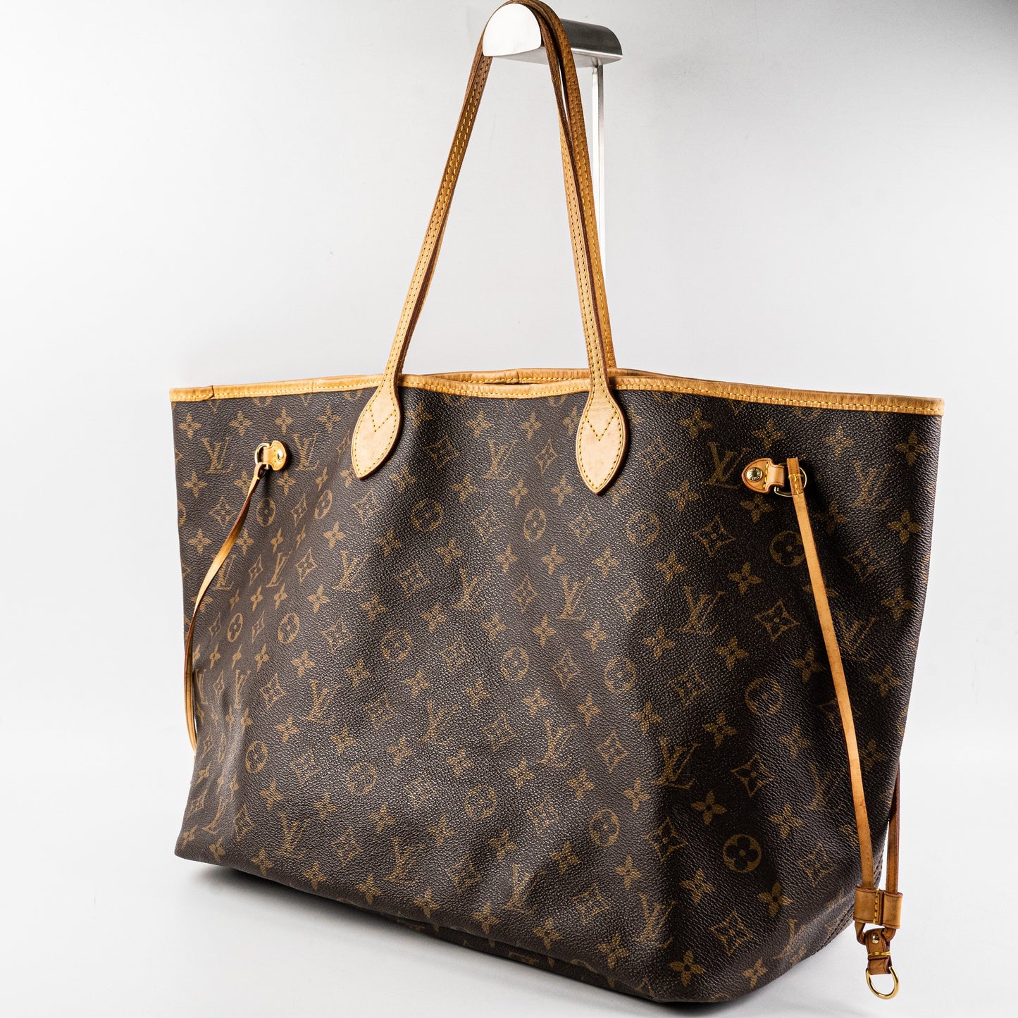 Louis Vuitton Neverfull GM Monogram Shoulder Bag