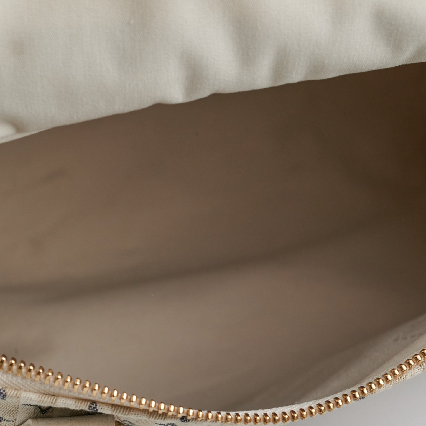 Louis Vuitton 30 White Denim Monogram Bag