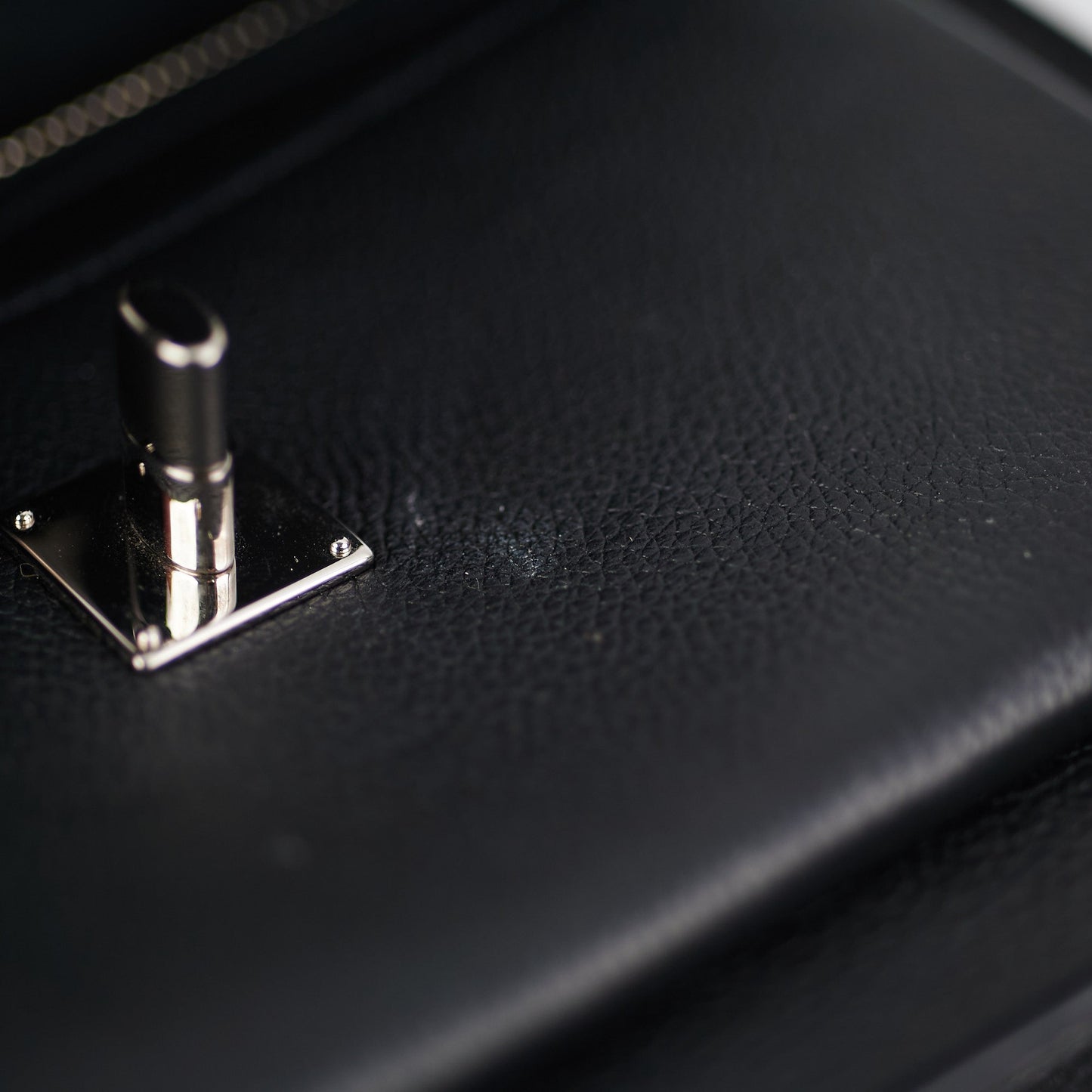 Louis Vuitton Lock Me Pochette Chain Black