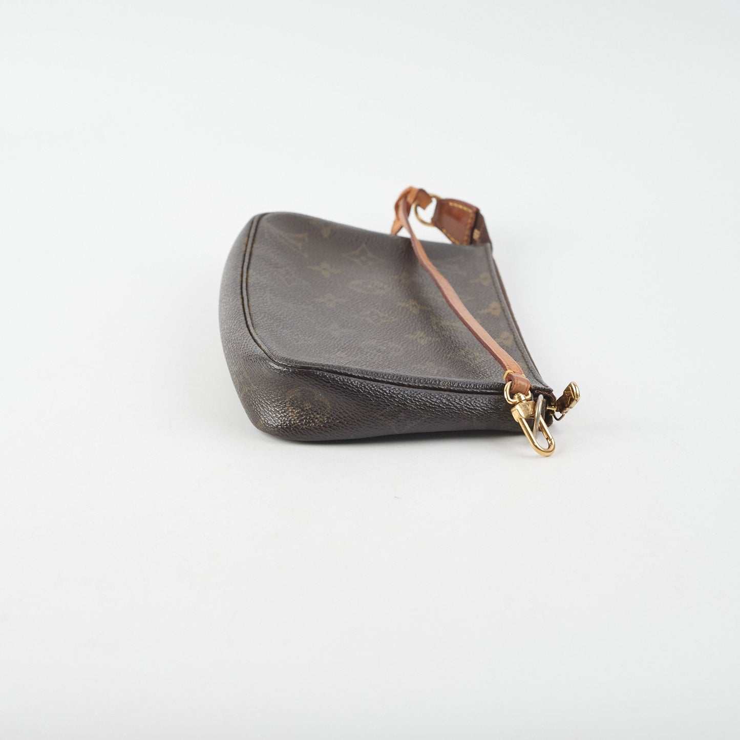ITEM 16 - Louis Vuitton Pochette Accessoir Monogram