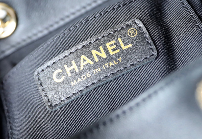 Chanel Luxury Handbag Style 384