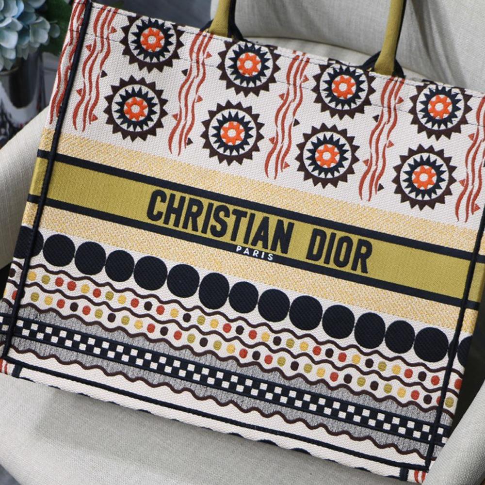 Gucci Book Tote Tote Bag
