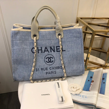 Chanel Luxury Handbag Style 557