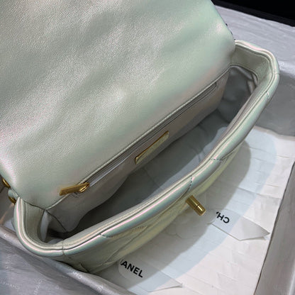 Chanel Luxury Handbag Style 588