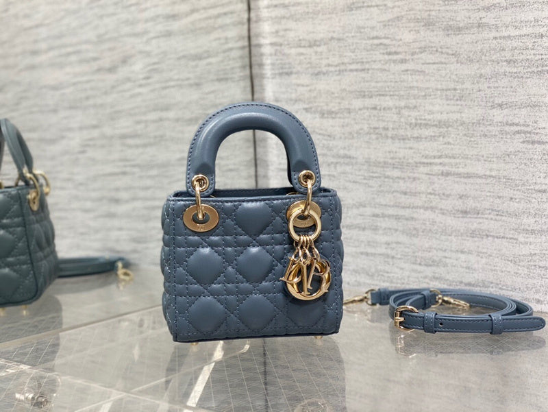 Chanel Luxury Handbag Style 353