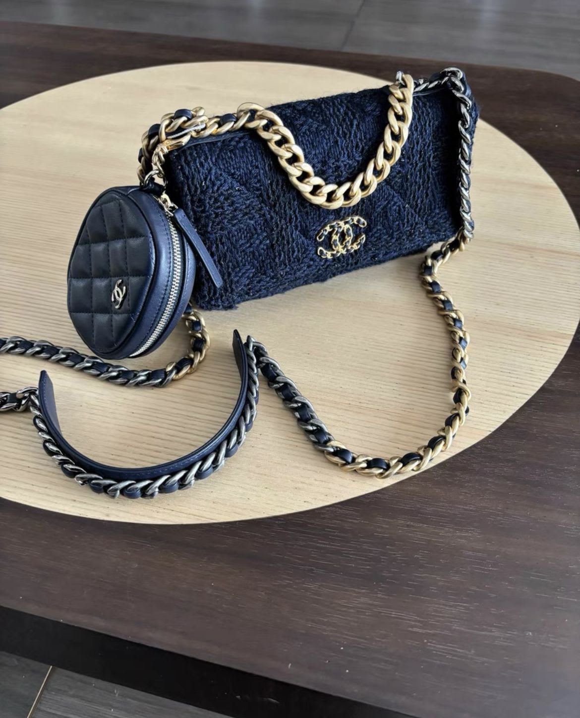 Chanel Chanel 19 Leather Shoulder Bag Style 3