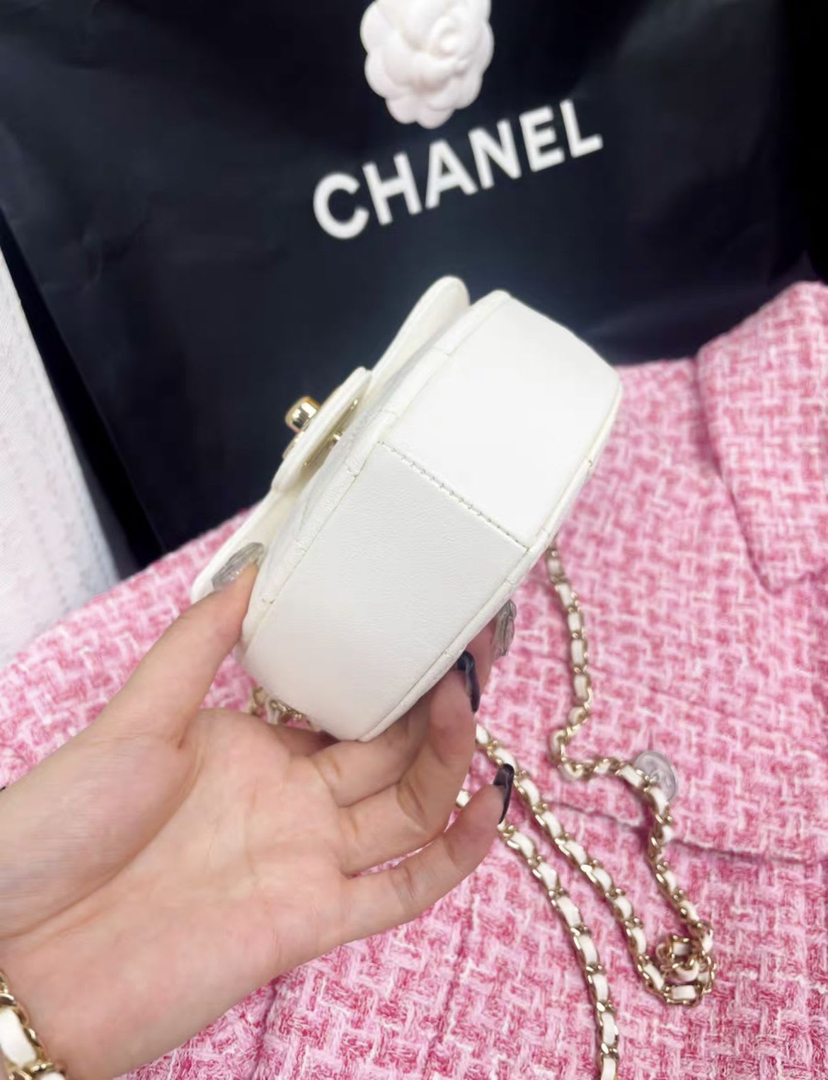 Chanel 22S White Small Heart Bag