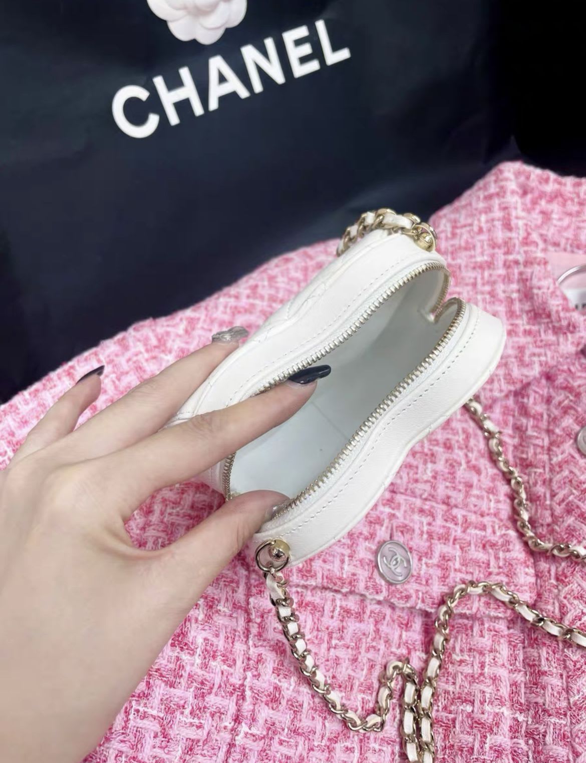 Chanel 22S White Small Heart Bag