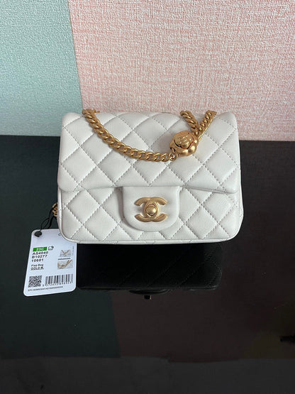 Chanel Luxury Handbag Style 66